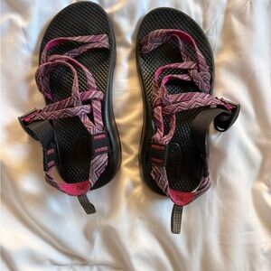 girls chacos